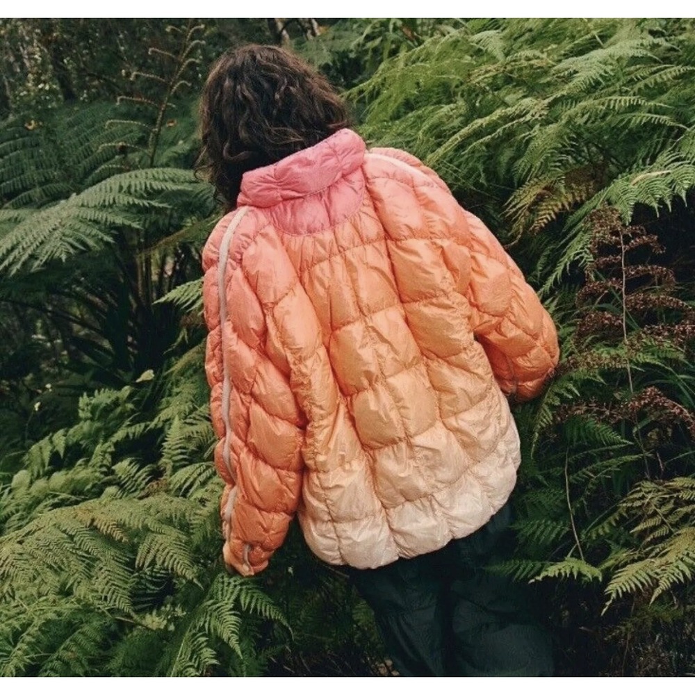 Free People Movement Scrunchy Glossy Pippa‎ Puffer Just Peachy Ombre Size XS - Picture 3 of 10